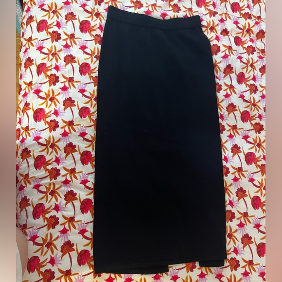 St. John’s basic maxi skirt - Picture 3 of 5